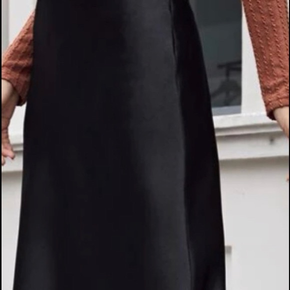 ♣️𝐁𝐥𝐚𝐜𝐤 𝐒𝐚𝐭𝐢𝐧 𝐒𝐤𝐢𝐫𝐭♣️ - Picture 6 of 6